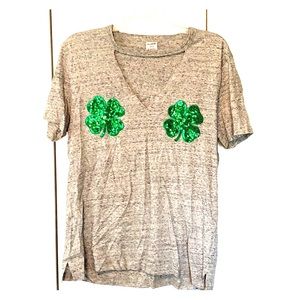 PINK Large Gray St.Patty’s Day Shirt